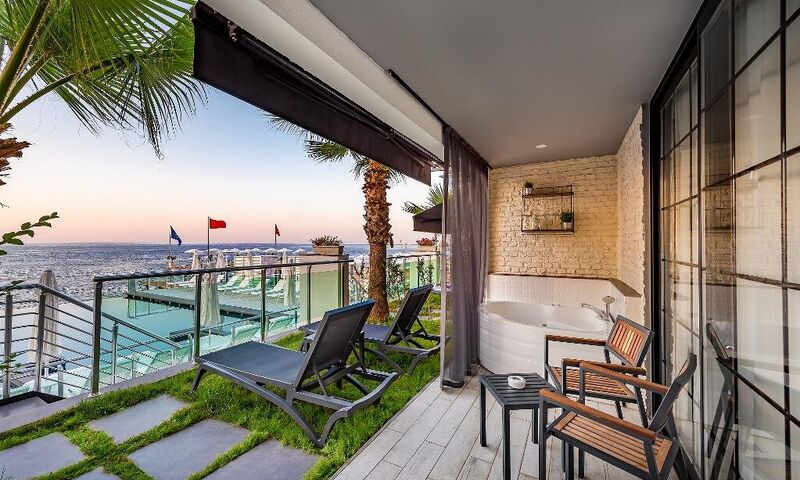 Whitecity Resort Hotel