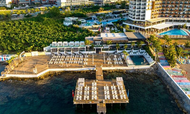 Whitecity Resort Hotel