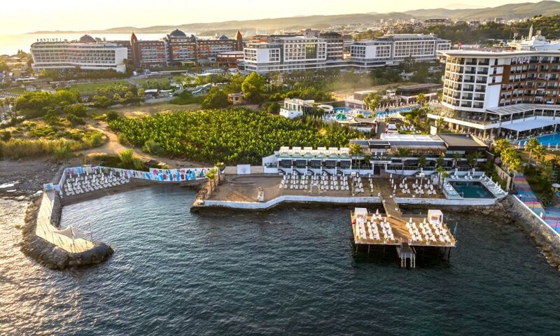 Whitecity Resort Hotel