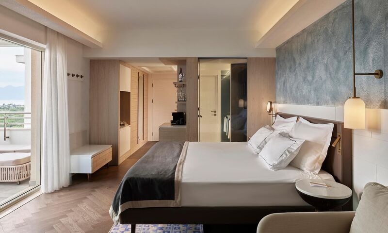 Lara Barut Collection