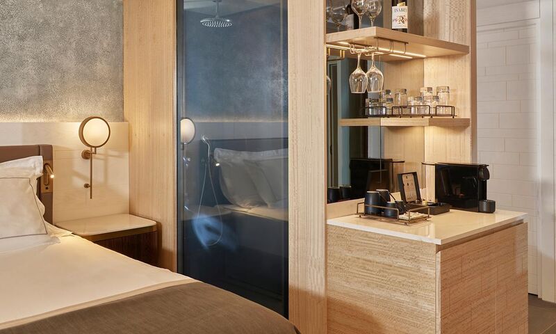 Lara Barut Collection