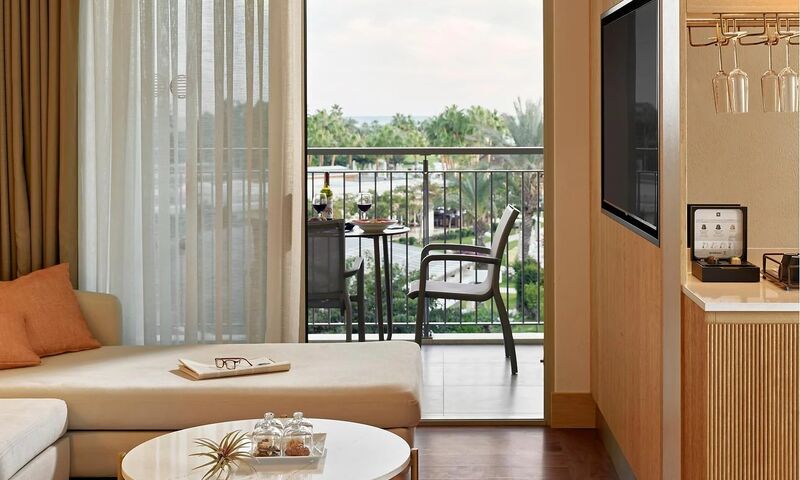 Lara Barut Collection