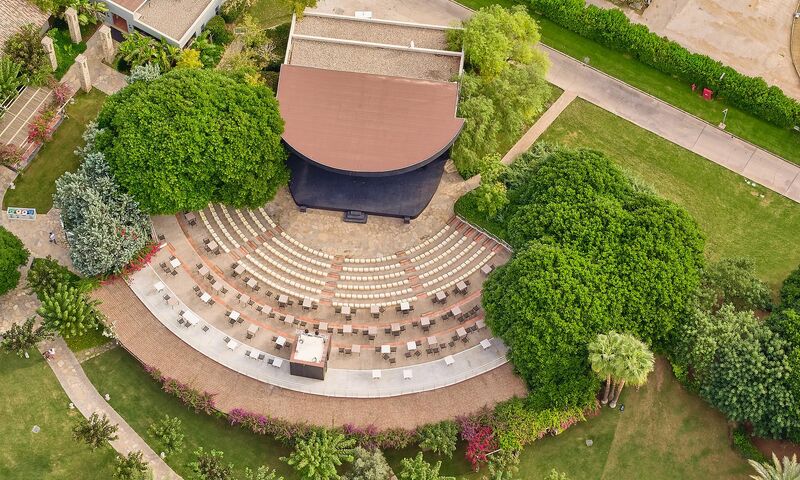 Lara Barut Collection