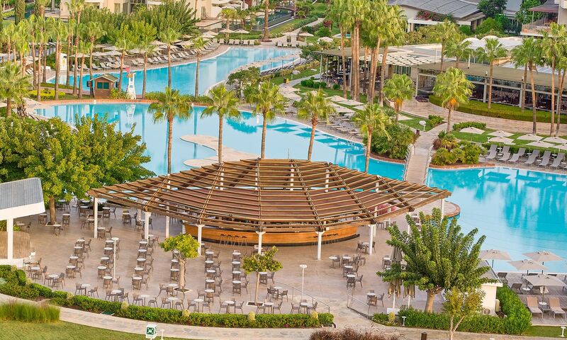 Lara Barut Collection