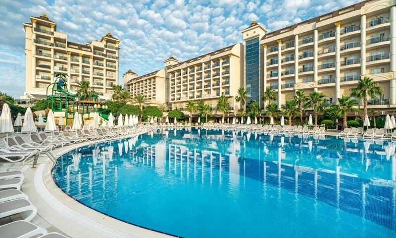 Lrs Lake River Side Hotel & Spa