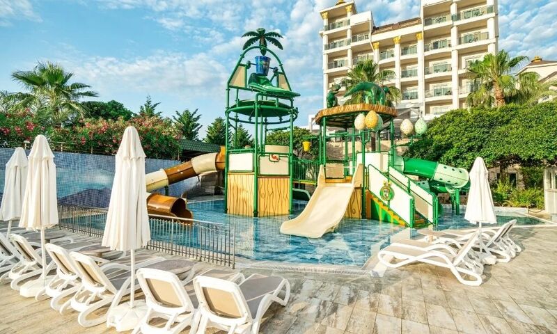 Lrs Lake River Side Hotel & Spa