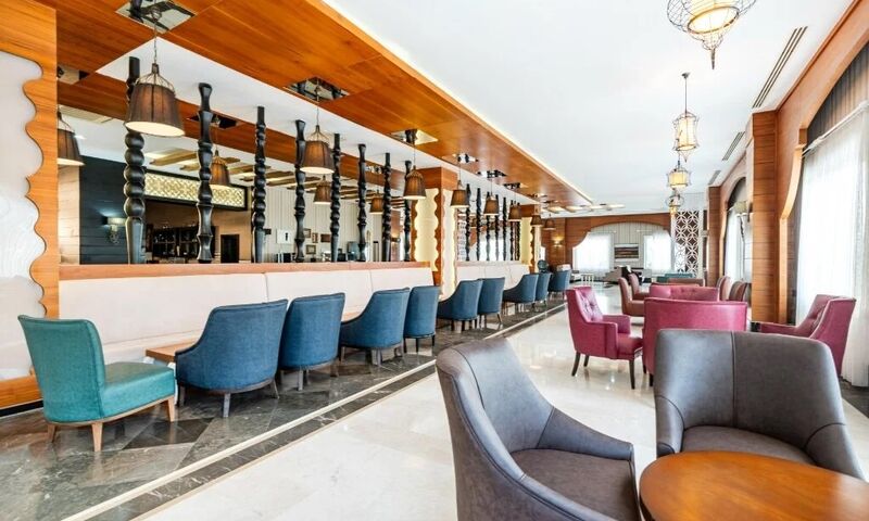 Lrs Lake River Side Hotel & Spa