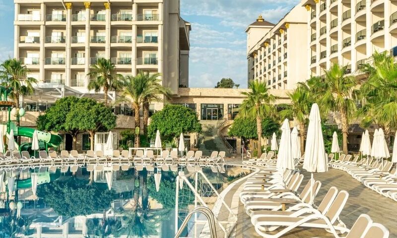 Lrs Lake River Side Hotel & Spa