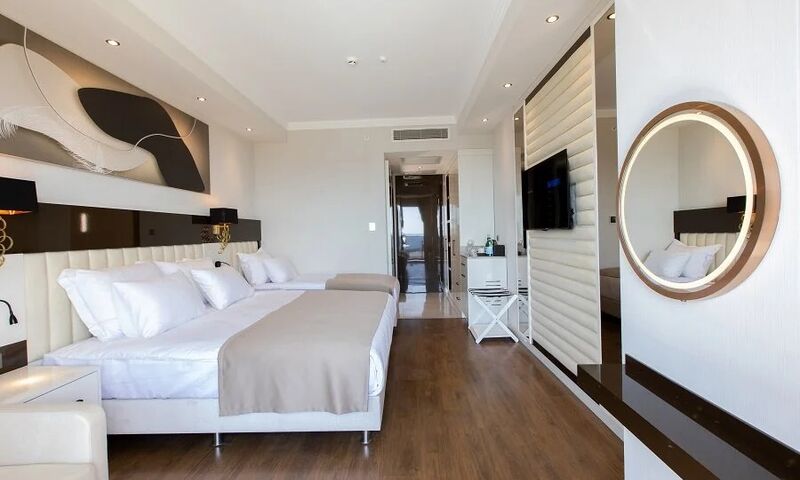 Serenity Queen Hotel