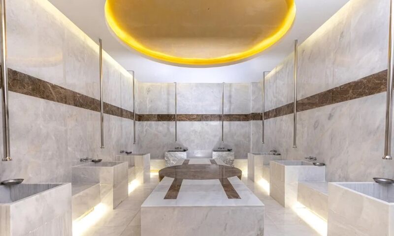 Serenity Queen Hotel