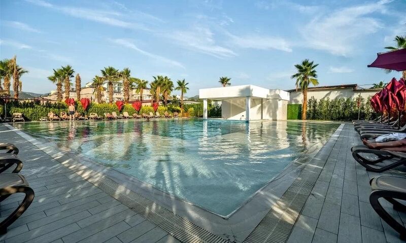 Serenity Queen Hotel