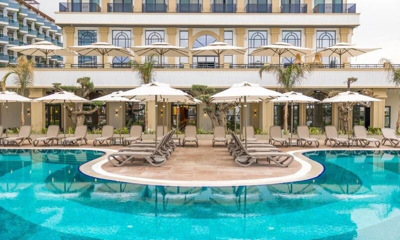 Serenity Queen Hotel