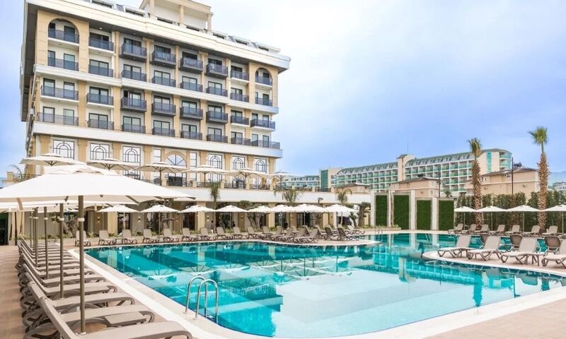 Serenity Queen Hotel