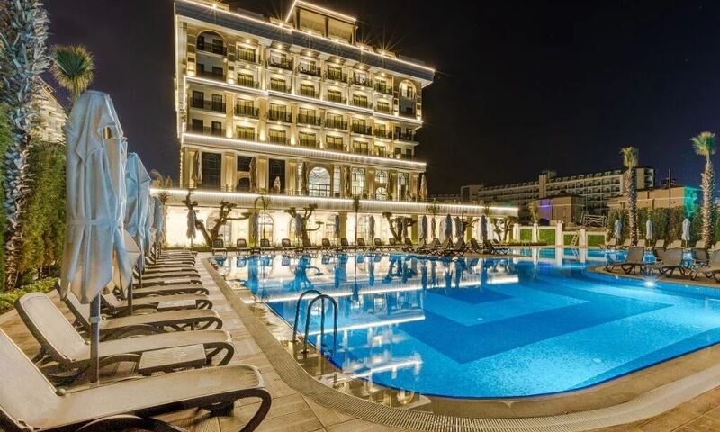 Serenity Queen Hotel