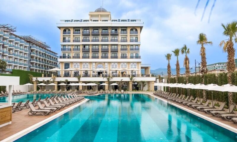 Serenity Queen Hotel