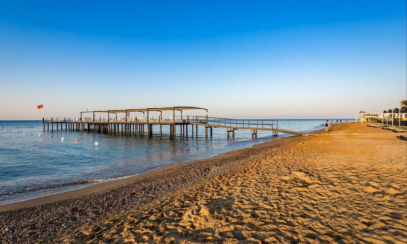 Cornelia De Luxe Resort