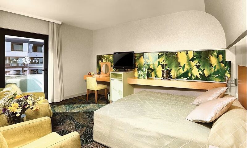 Cornelia De Luxe Resort