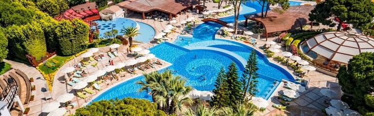 Cornelia De Luxe Resort