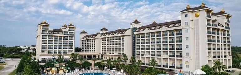 Lrs Lake River Side Hotel & Spa