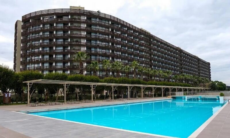 Nirvana Cosmopolitan Hotel