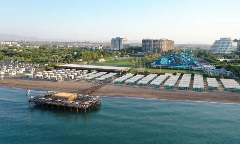 Nirvana Cosmopolitan Hotel