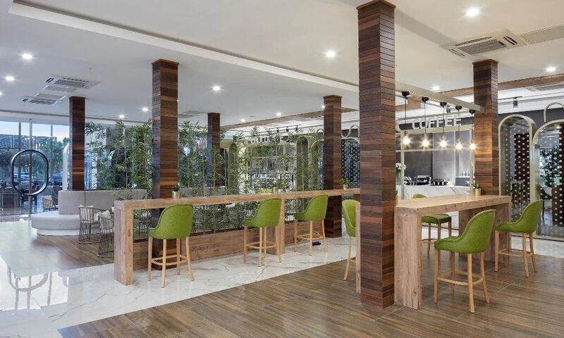 Nirvana Cosmopolitan Hotel