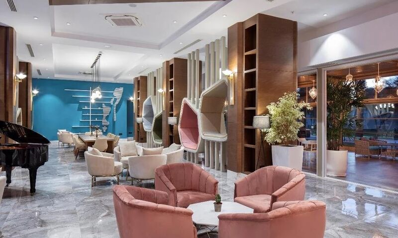 Nirvana Cosmopolitan Hotel