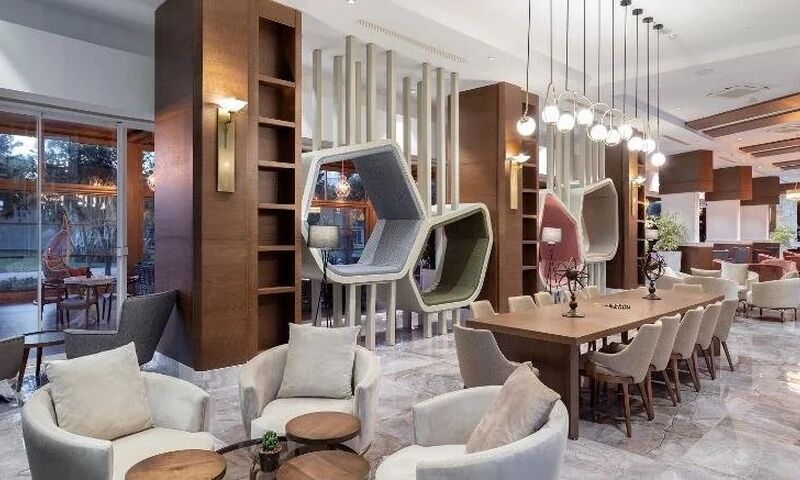 Nirvana Cosmopolitan Hotel