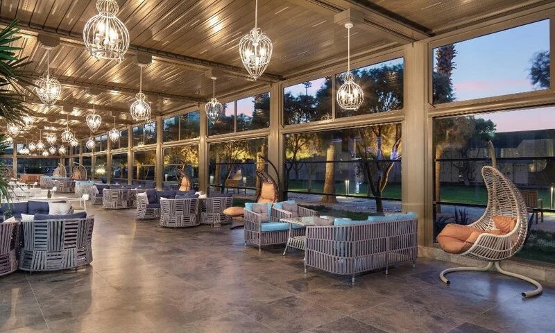 Nirvana Cosmopolitan Hotel