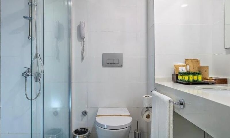 Nirvana Cosmopolitan Hotel