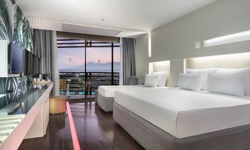 Nirvana Cosmopolitan Hotel